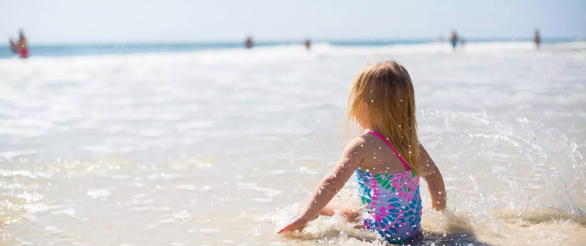 petite fille baignade les bons réflexes pour se baigner en toute sécurité