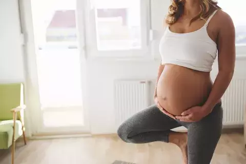 Femme enceinte - sport Yoga