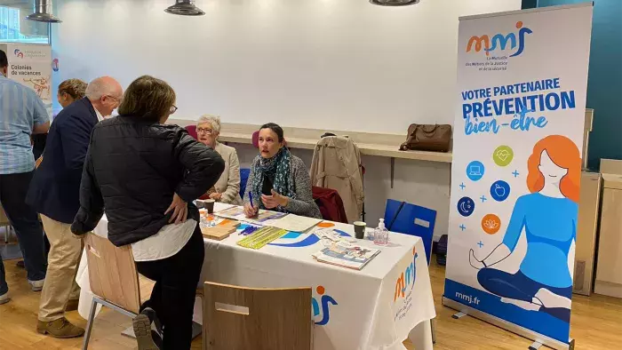 stand mmj actions terrain réseau ambassadeurs forum social